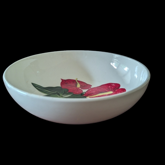 SANTA ANITA Red Anthurium Flower of Hawaii Fruit Bowl - Picture 2 of 5